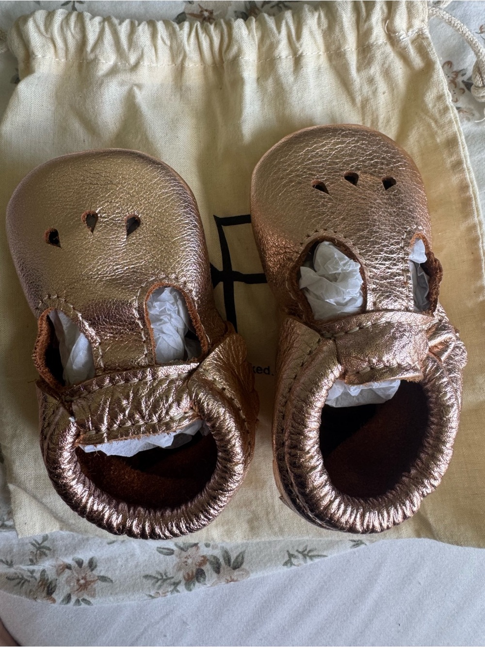 Freshly picked Kids Metallic Rose Gold Soft-Soled Shoes